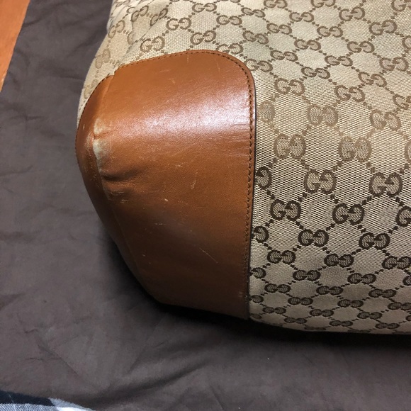 Oversized Gucci Travel Tote - Picture 5 of 9